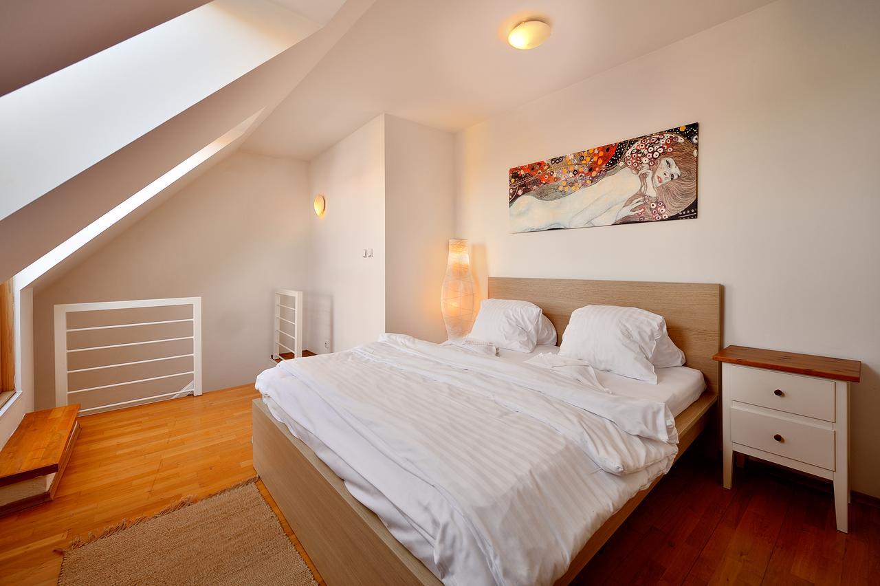 Twin City Rooftop By Ambiente Pressburg Exterior foto